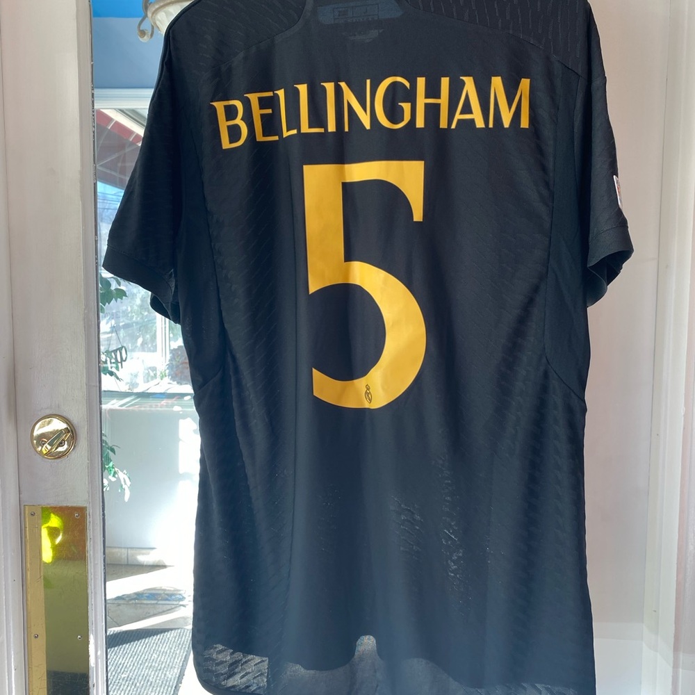 AUTHENTIC REAL MADRID BELLINGHAM SOCCER JERSEYY